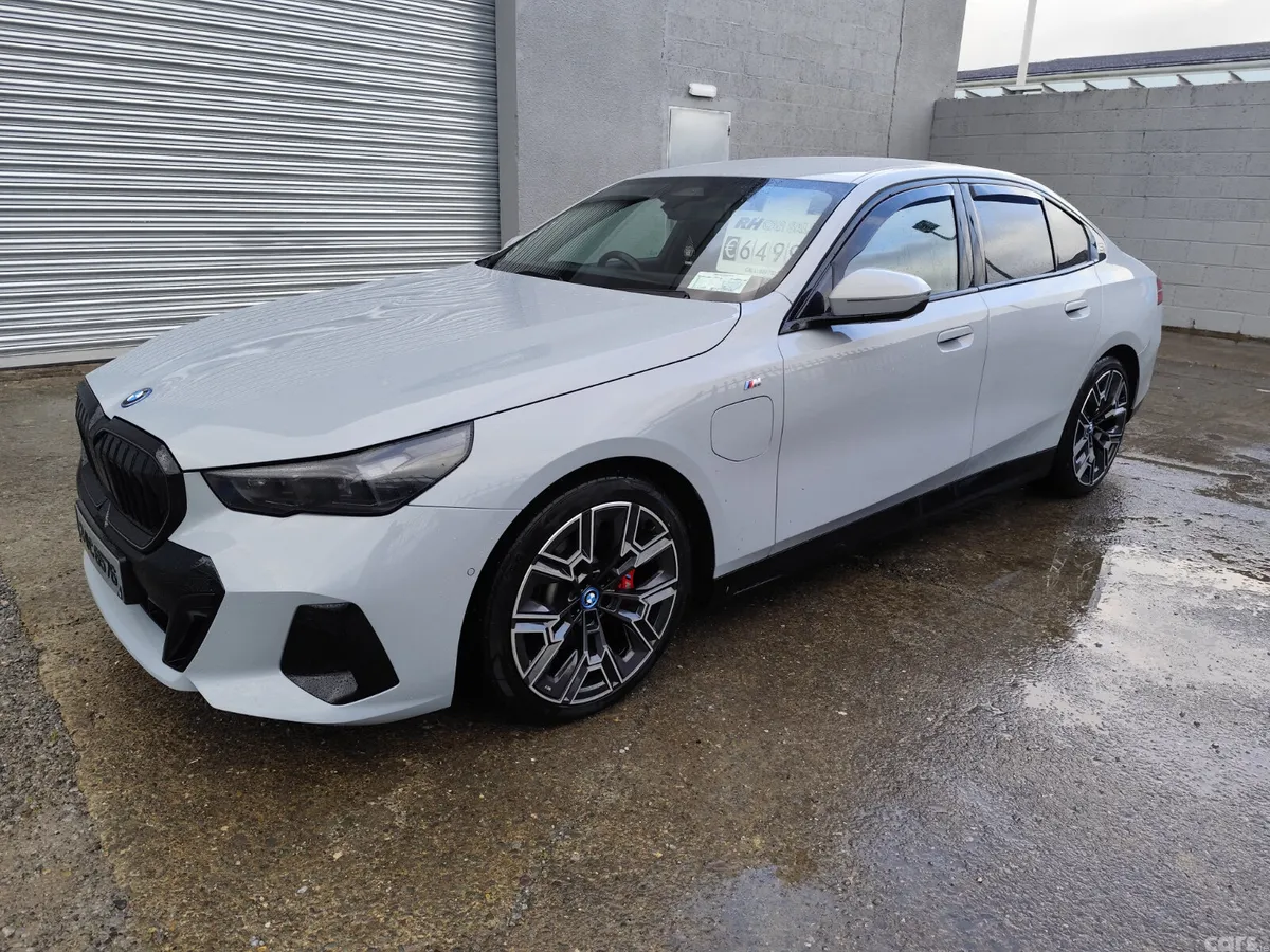 BMW 5-Series Saloon, Petrol Plug-in Hybrid, 2024, Grey