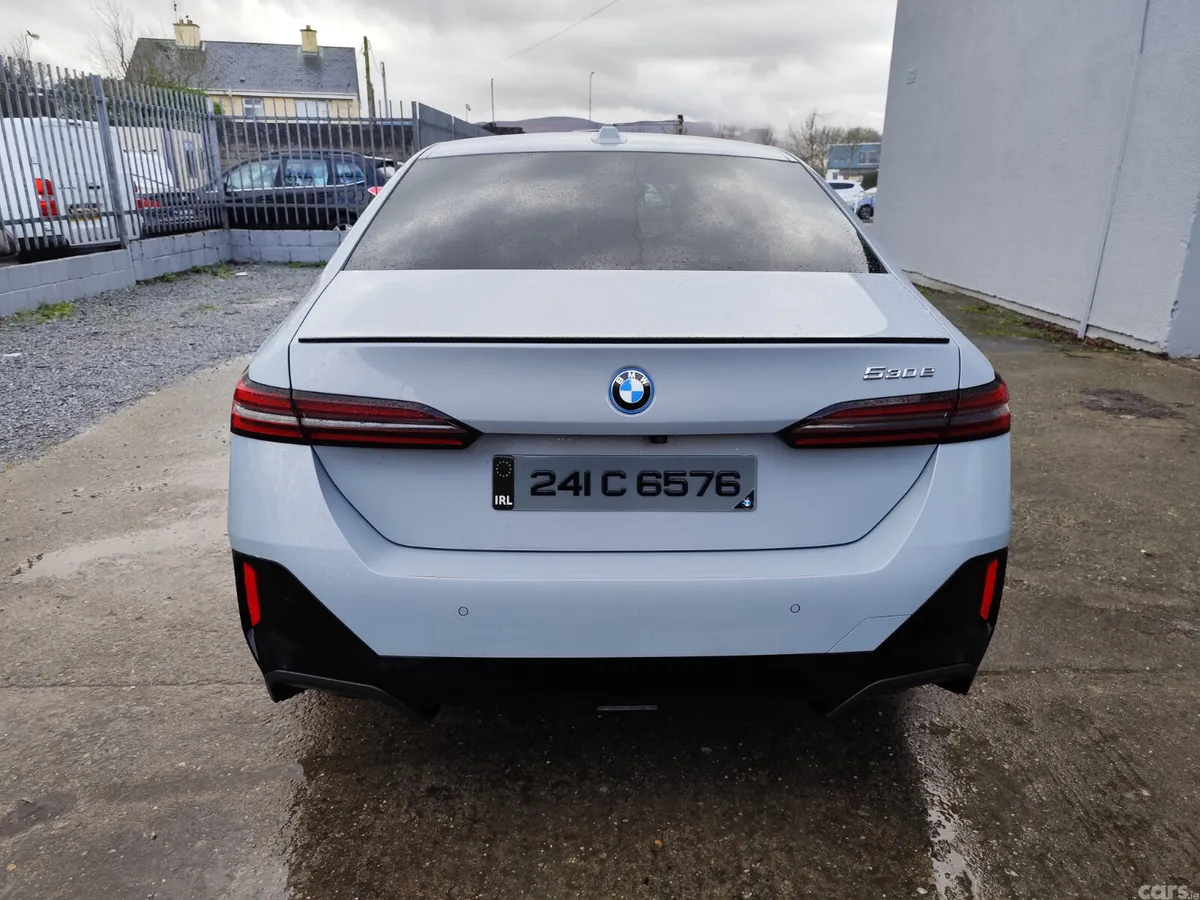 BMW 5-Series Saloon, Petrol Plug-in Hybrid, 2024, Grey