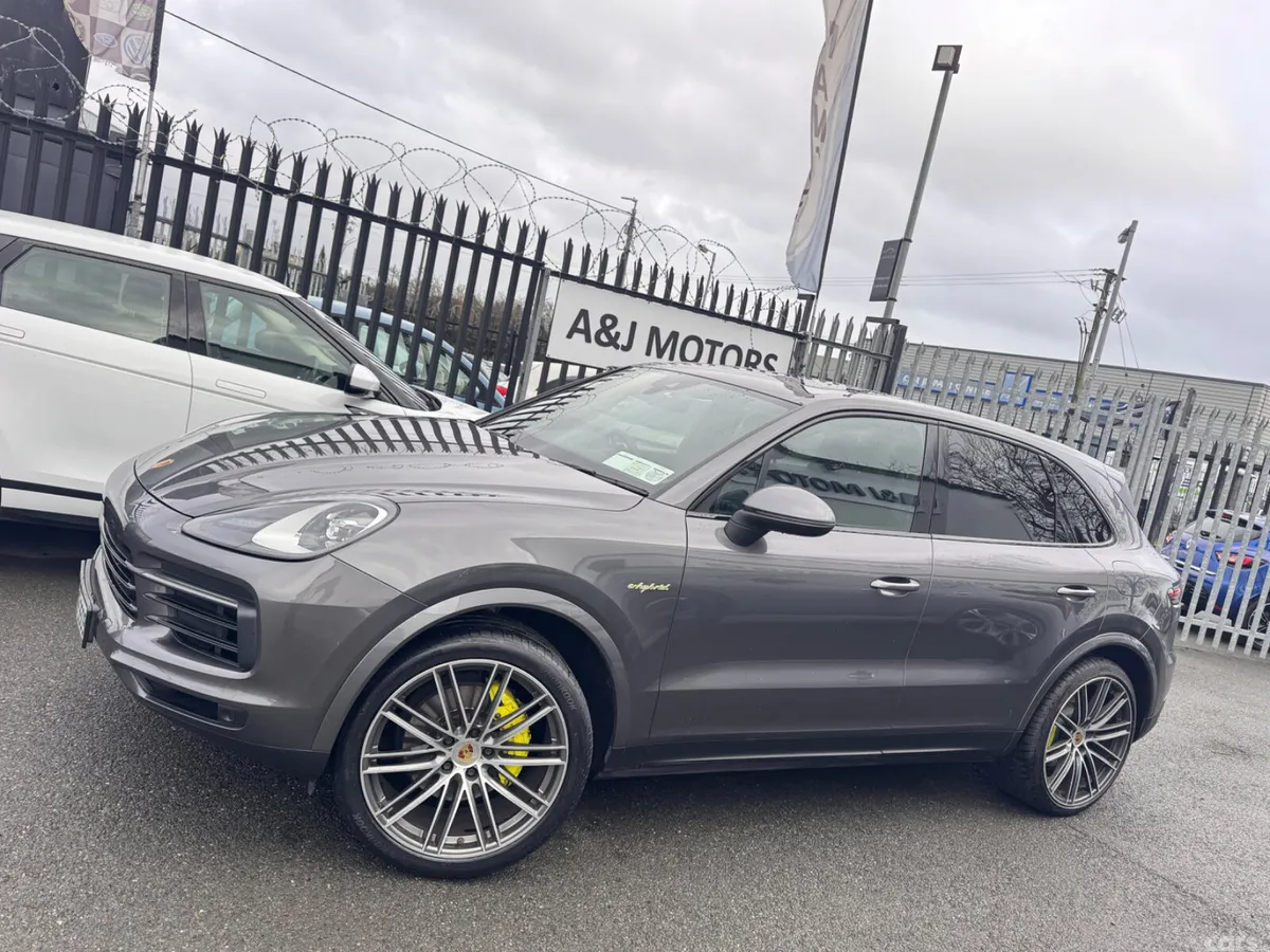 Porsche Cayenne SUV, Petrol Plug-in Hybrid, 2020, Grey