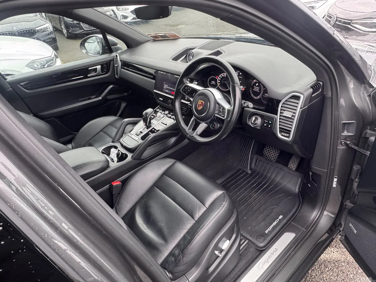 Porsche Cayenne SUV, Petrol Plug-in Hybrid, 2020, Grey