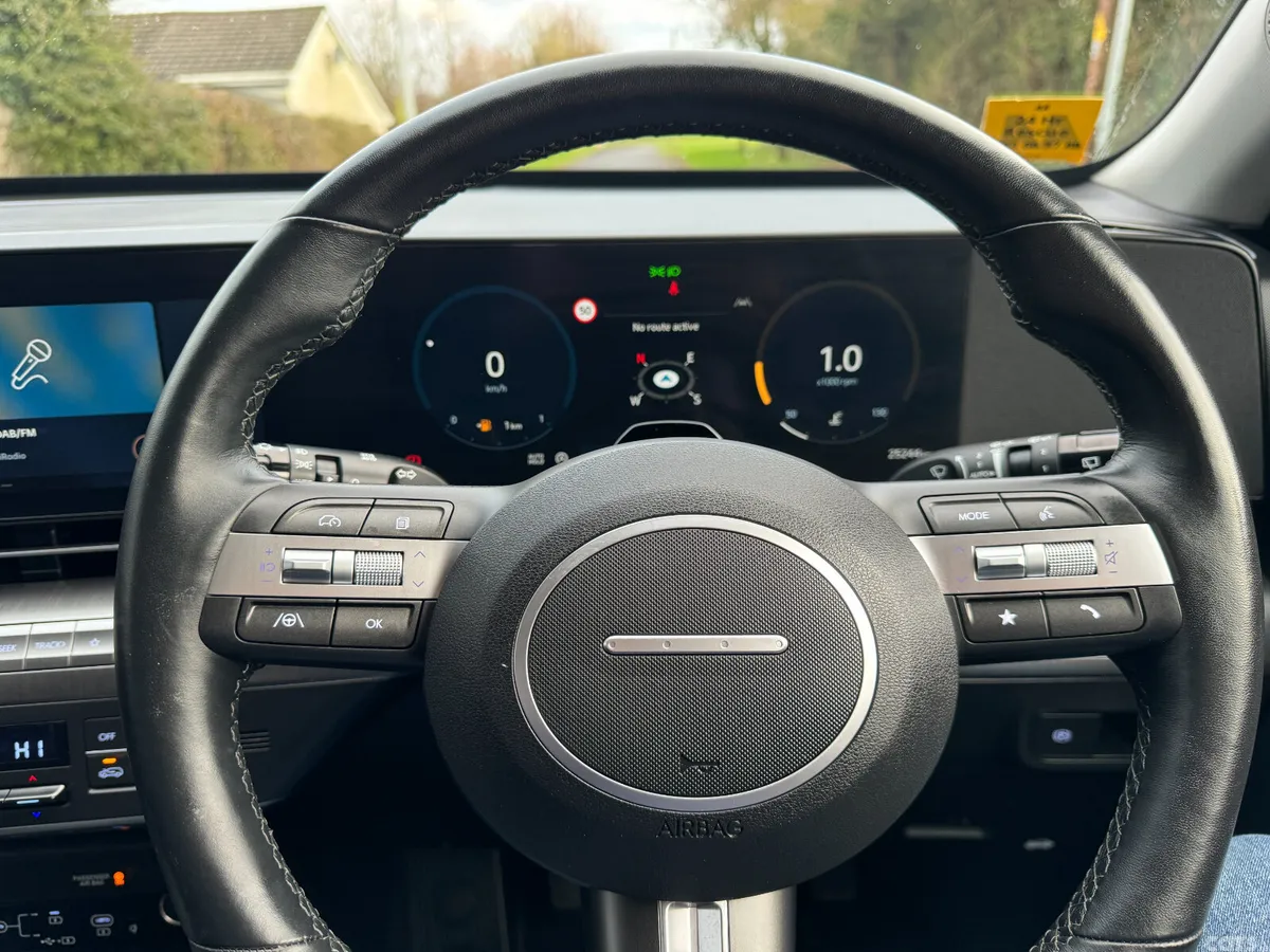 Hyundai KONA MPV, Petrol, 2024, Grey