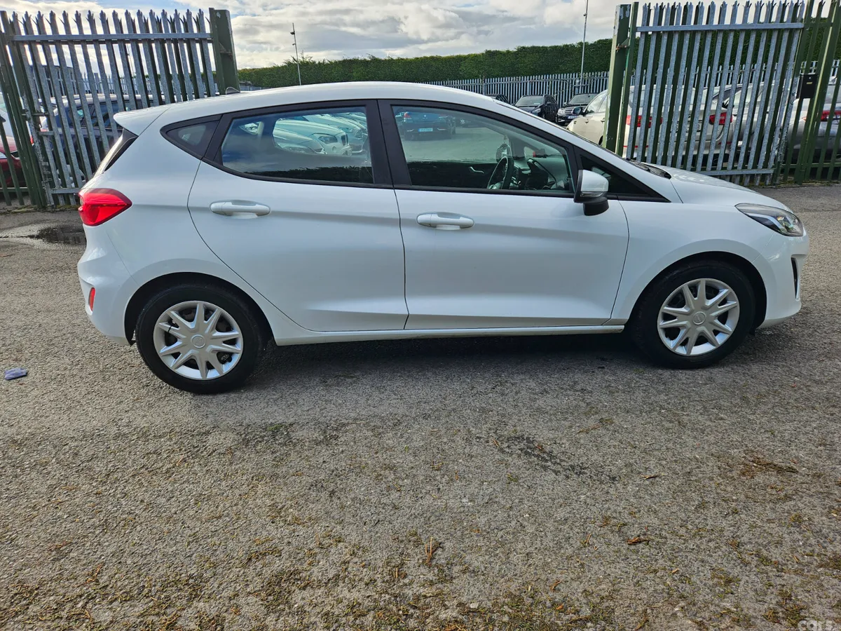 Ford Fiesta Hatchback, Diesel, 2018, White