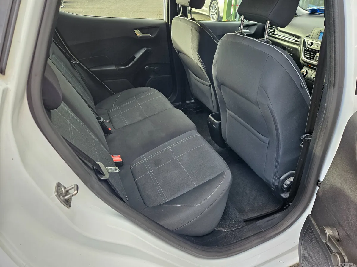 Ford Fiesta Hatchback, Diesel, 2018, White