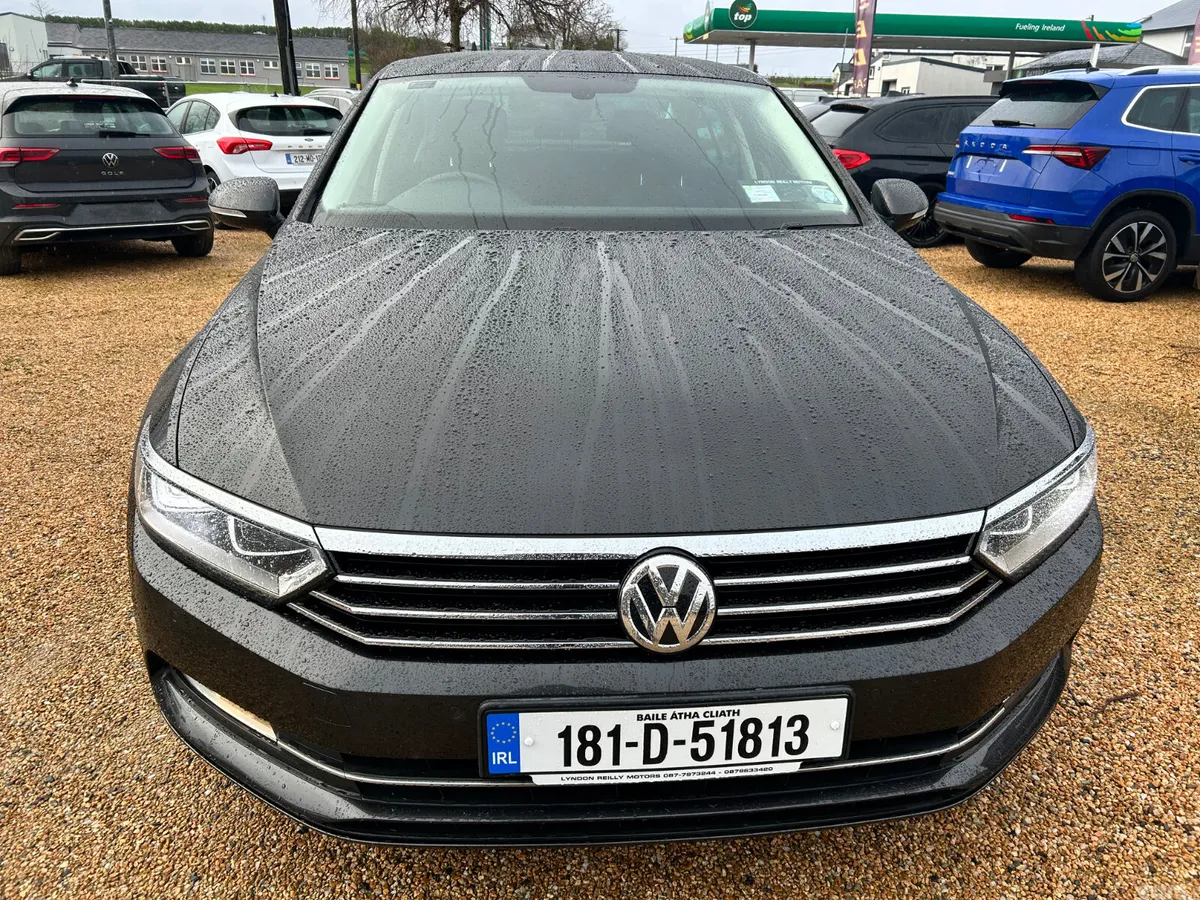 Volkswagen Passat Saloon, Diesel, 2018, Grey