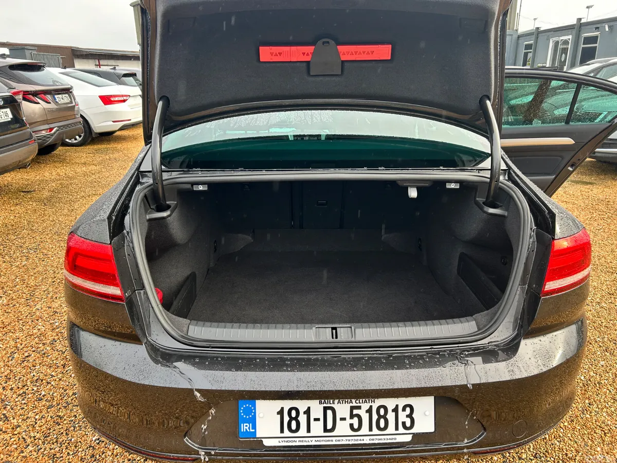 Volkswagen Passat Saloon, Diesel, 2018, Grey