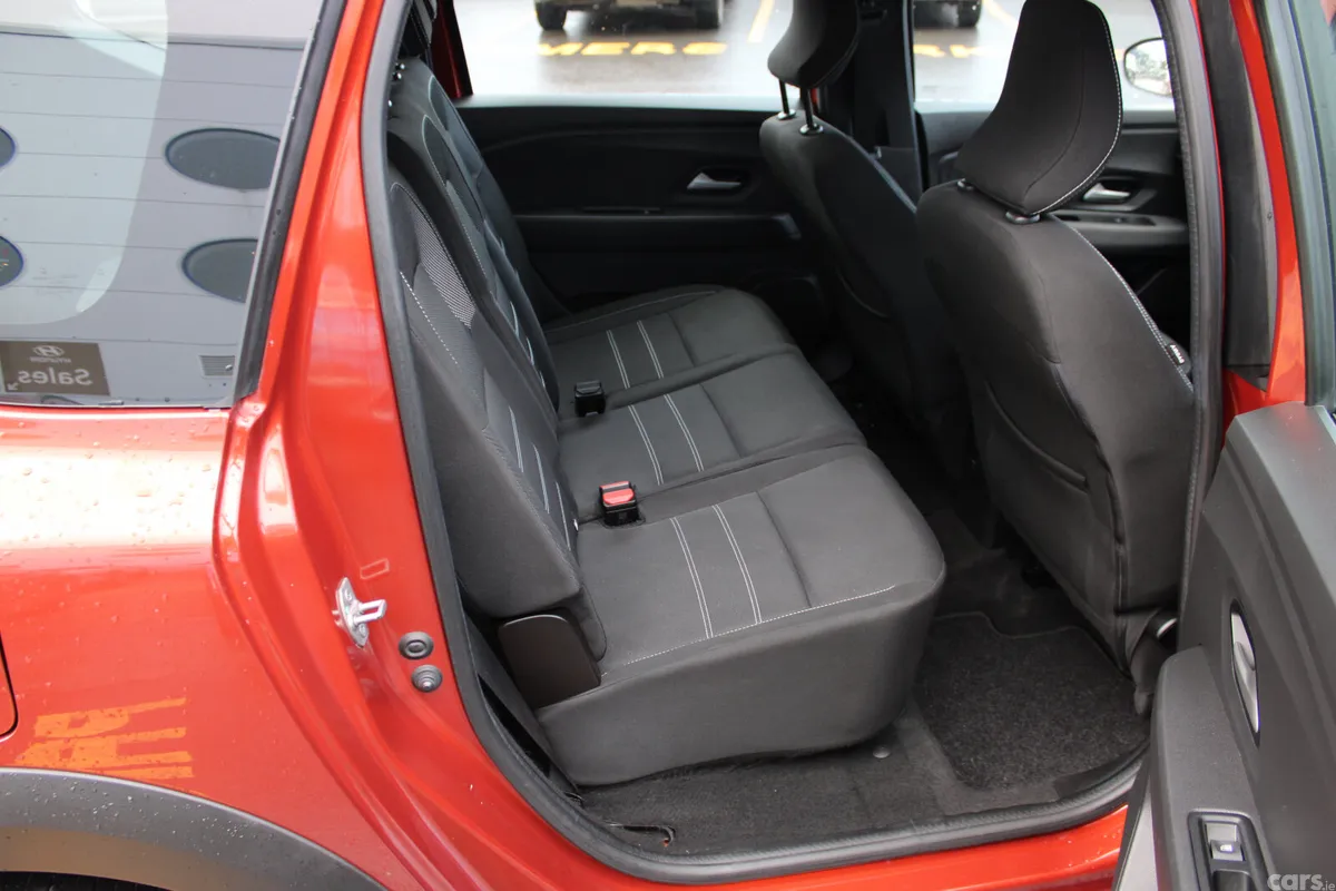 Dacia Jogger MPV, Petrol, 2023, Brown