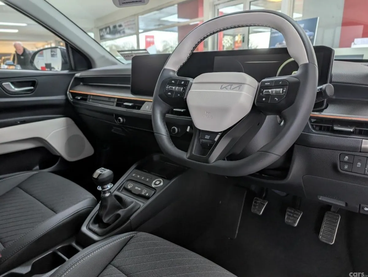 Kia Stonic Hatchback, Petrol, 2027, Silver
