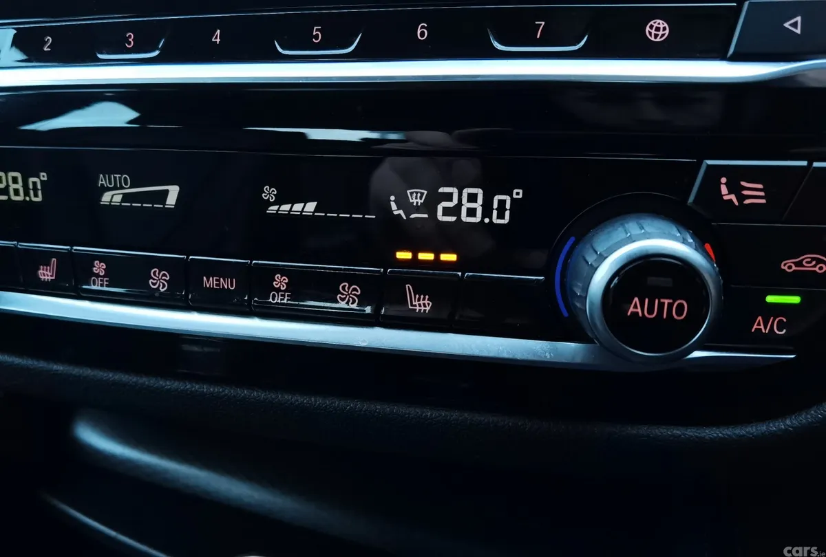 BMW 5-Series Saloon, Petrol Plug-in Hybrid, 2022, Black