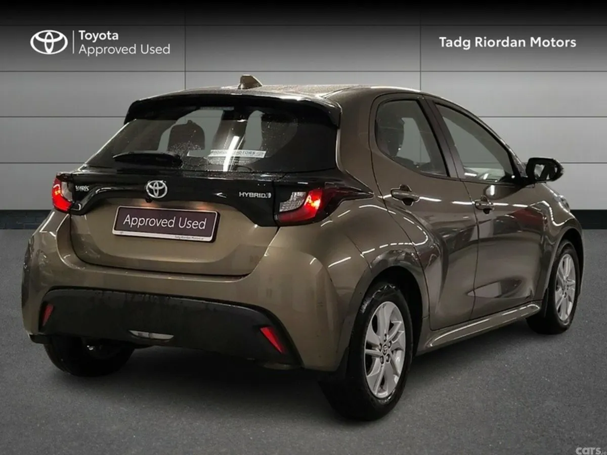 Toyota Yaris Hatchback, Petrol Hybrid, 2022, Bronze