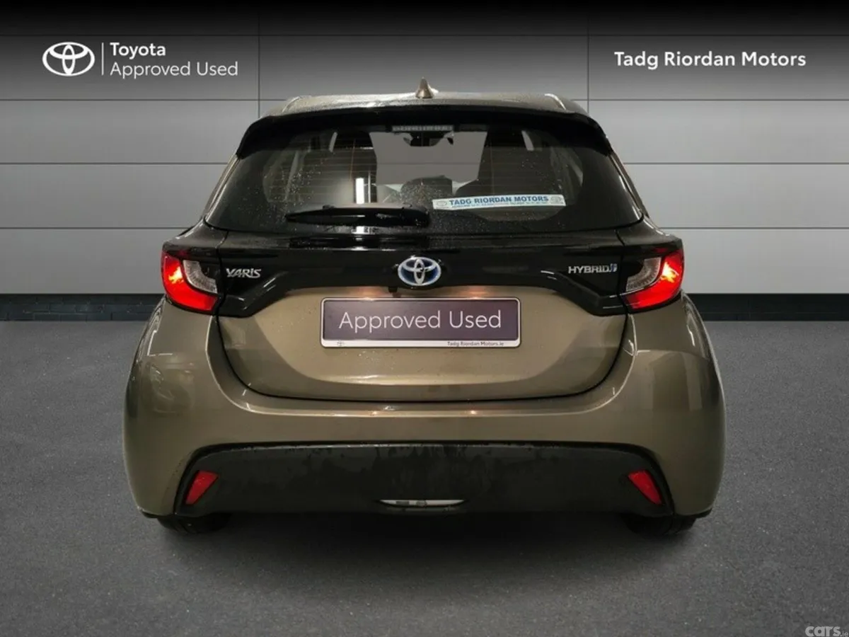 Toyota Yaris Hatchback, Petrol Hybrid, 2022, Bronze