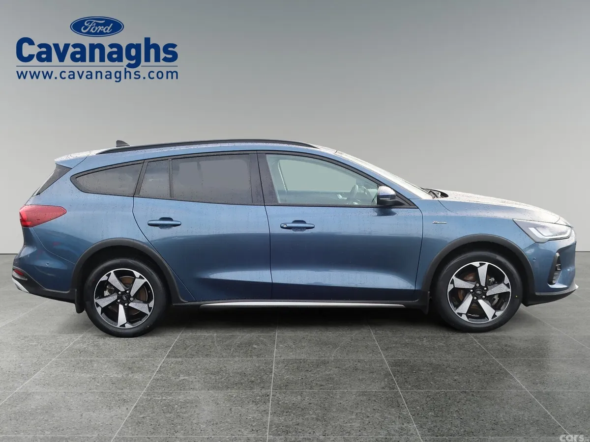 Ford Focus Estate, Petrol, 2023, Blue