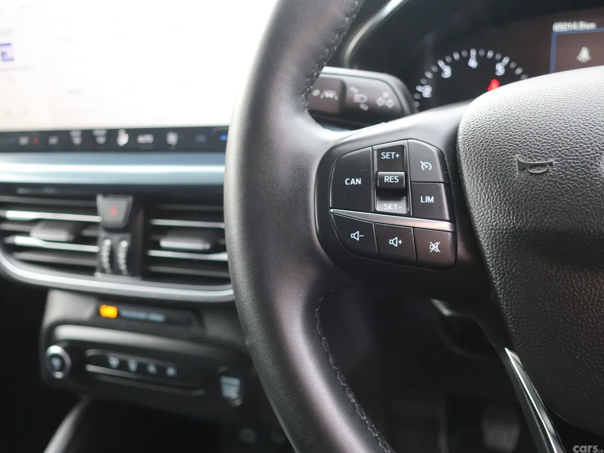 Ford Focus Estate, Petrol, 2023, Blue