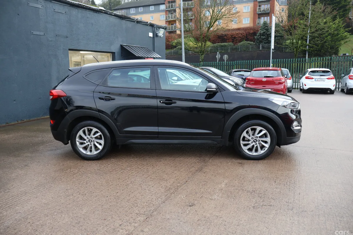 Hyundai Tucson SUV, Diesel, 2016, Black
