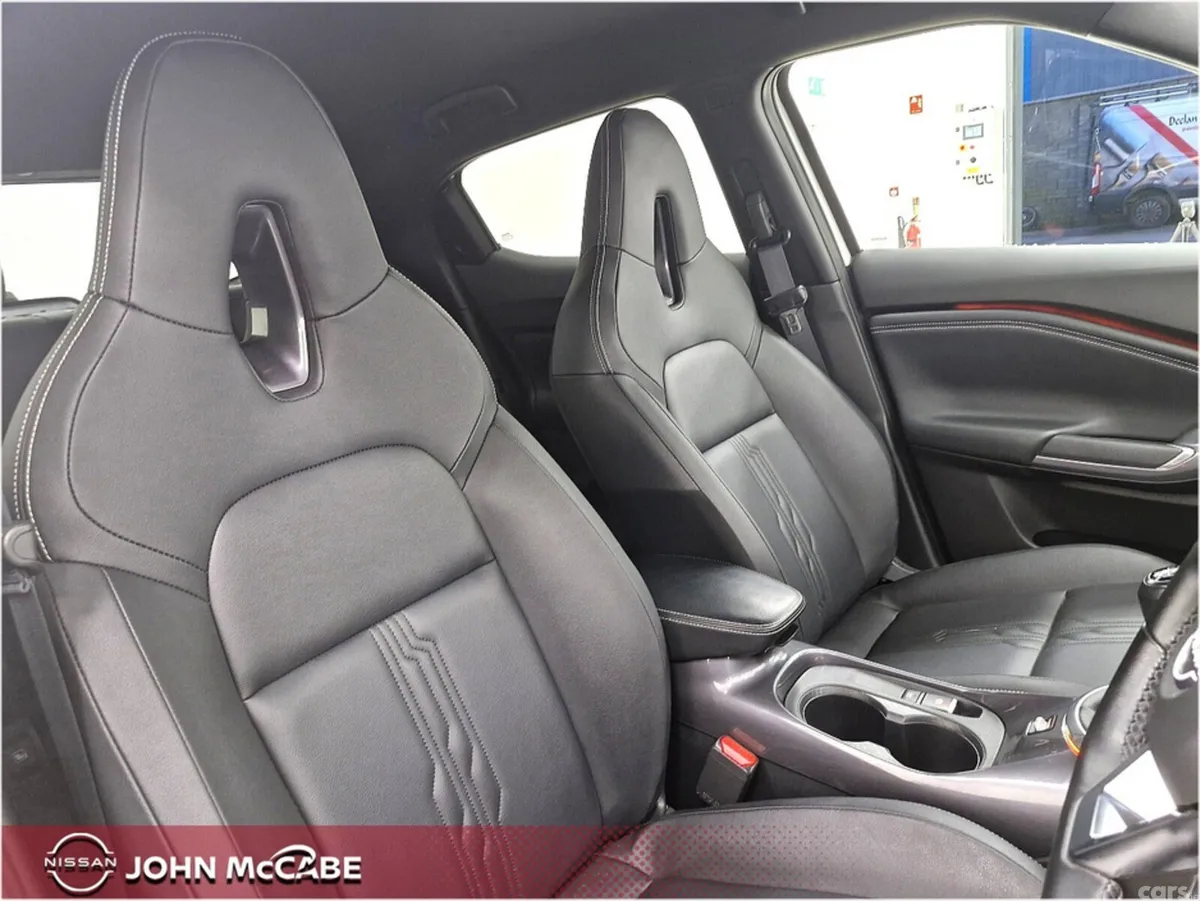 Nissan Juke MPV, Petrol, 2024, White