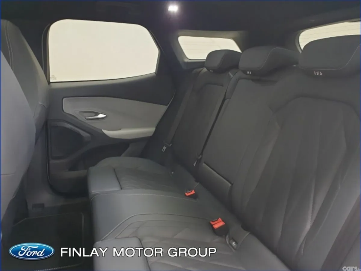 Ford Explorer MPV, Electric, 2025, White