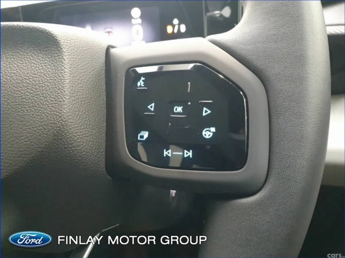 Ford Explorer MPV, Electric, 2025, White