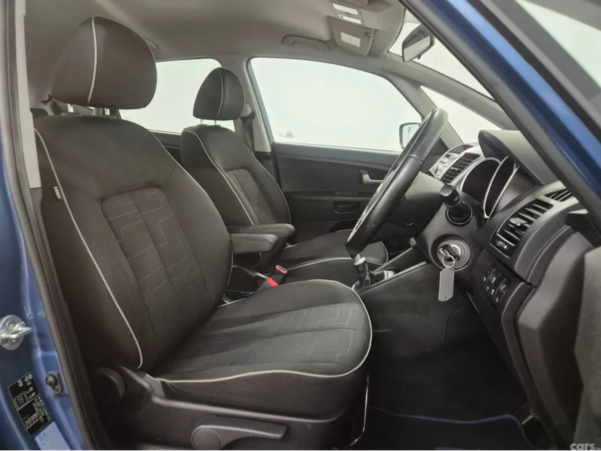 Kia Venga MPV, Diesel, 2015, Blue