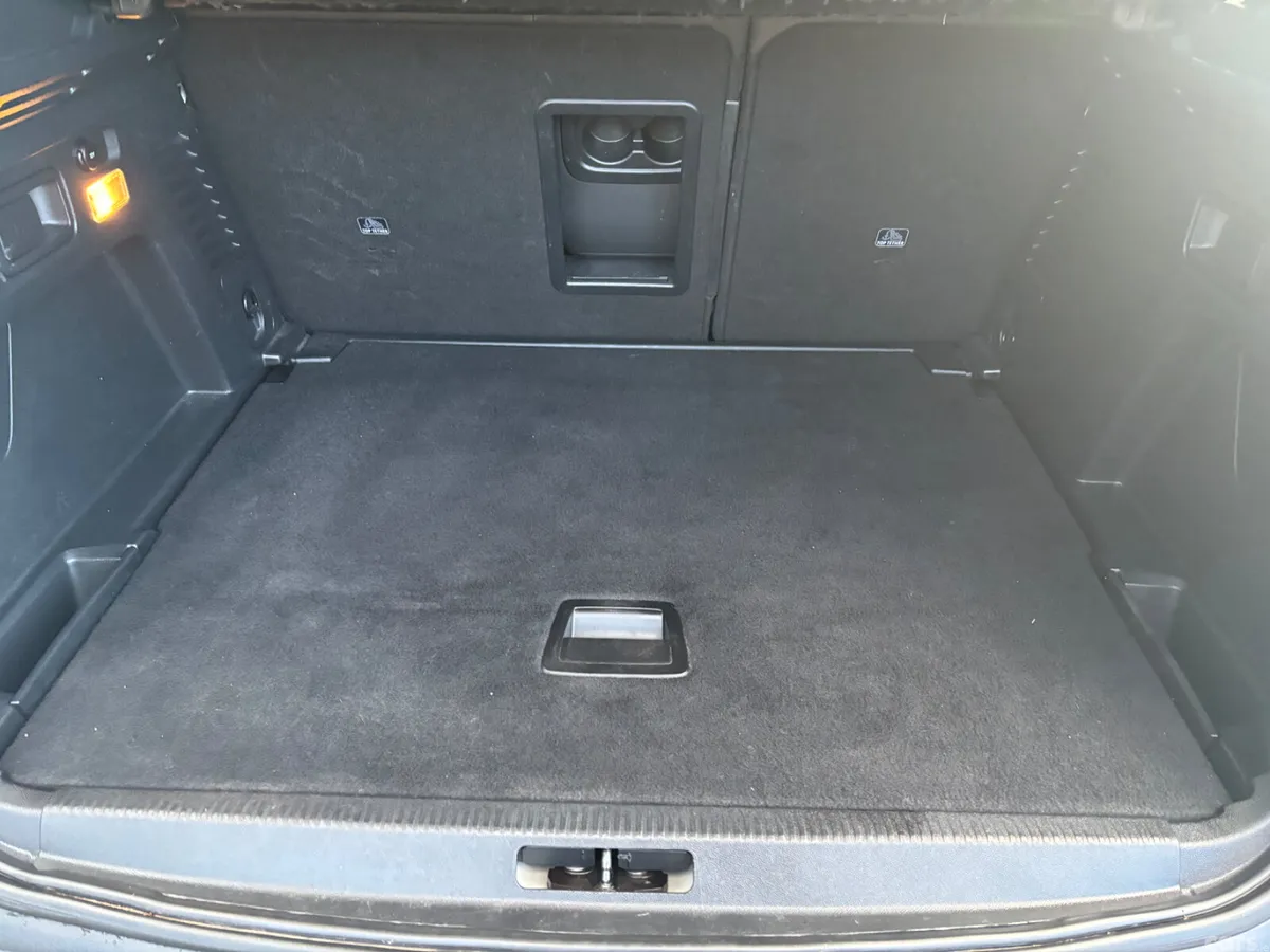 Peugeot 3008 MPV, Petrol, 2019, White