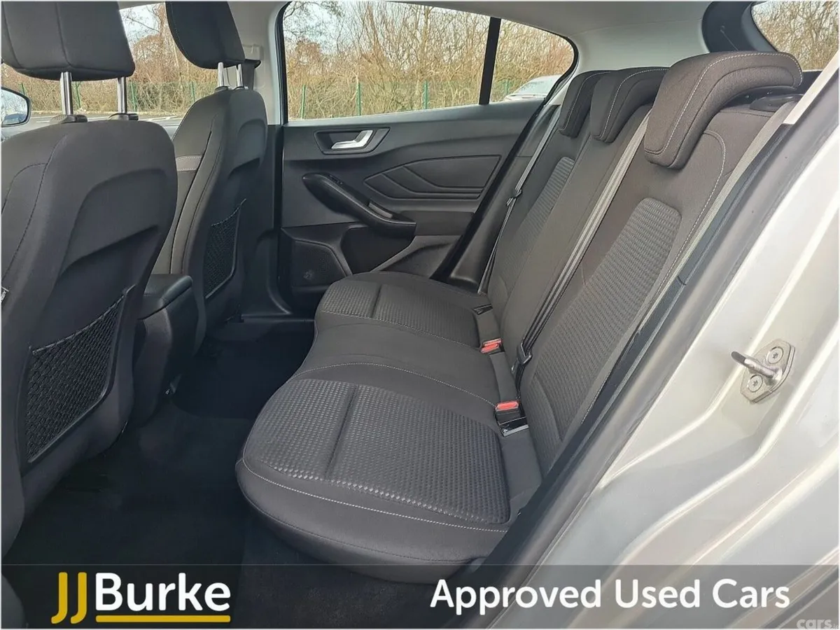 Ford Focus Hatchback, Diesel, 2021, Silver