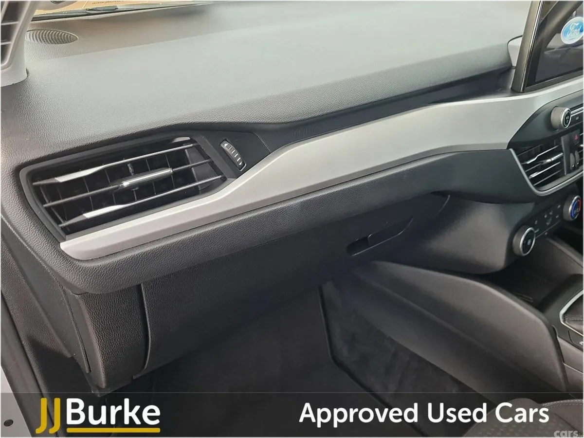 Ford Focus Hatchback, Diesel, 2021, Silver