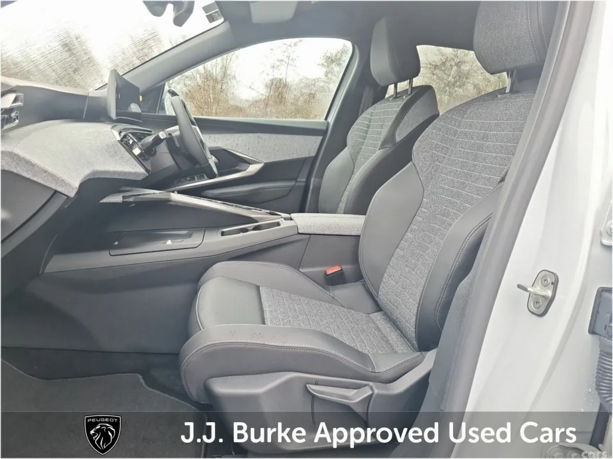 Peugeot 3008 SUV, Petrol Hybrid, 2026, White