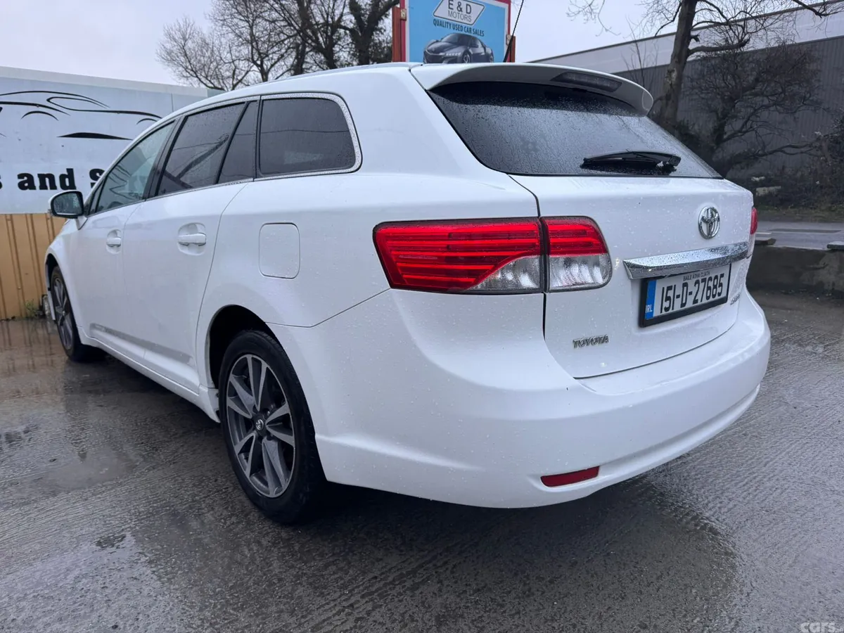 Toyota Avensis Estate, Diesel, 2015, White