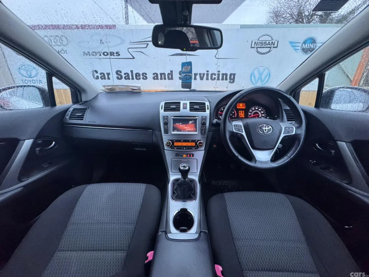 Toyota Avensis Estate, Diesel, 2015, White