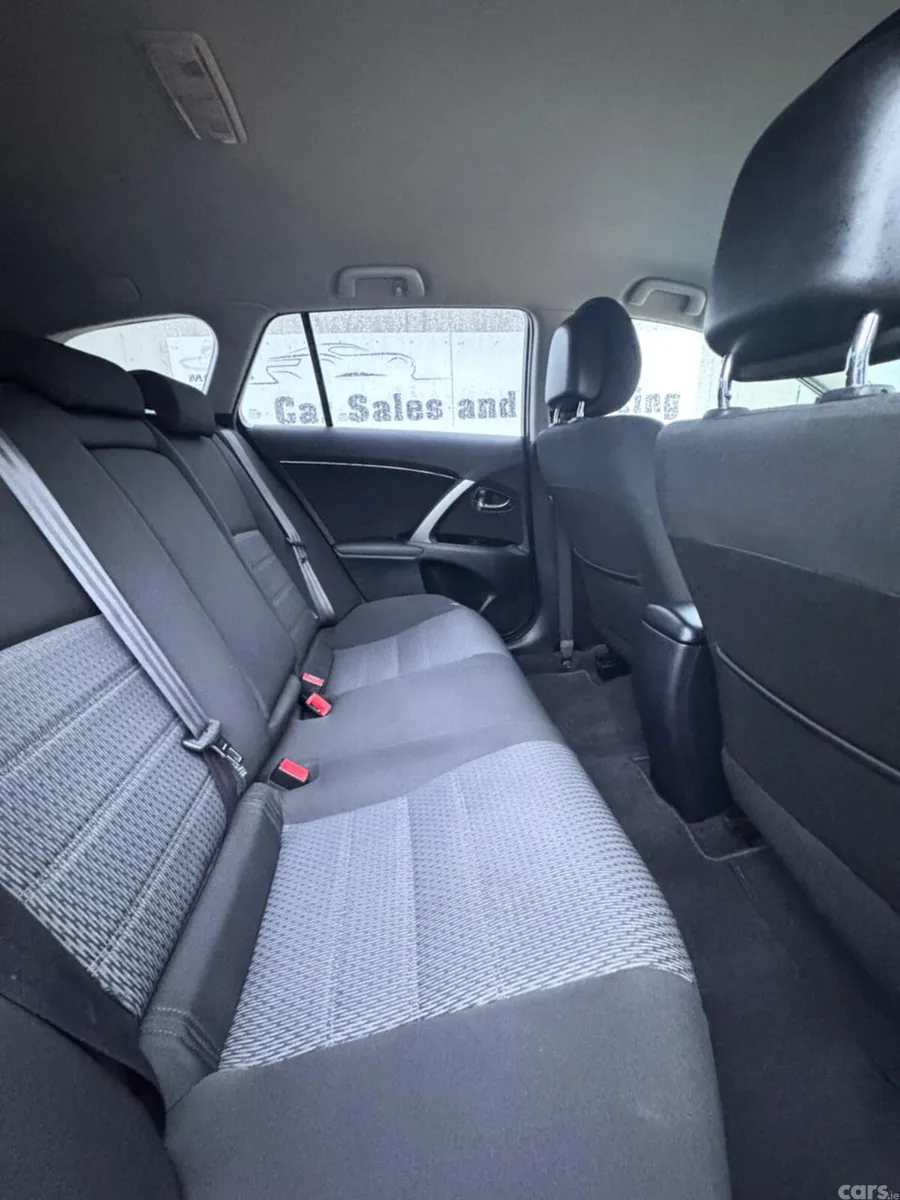 Toyota Avensis Estate, Diesel, 2015, White