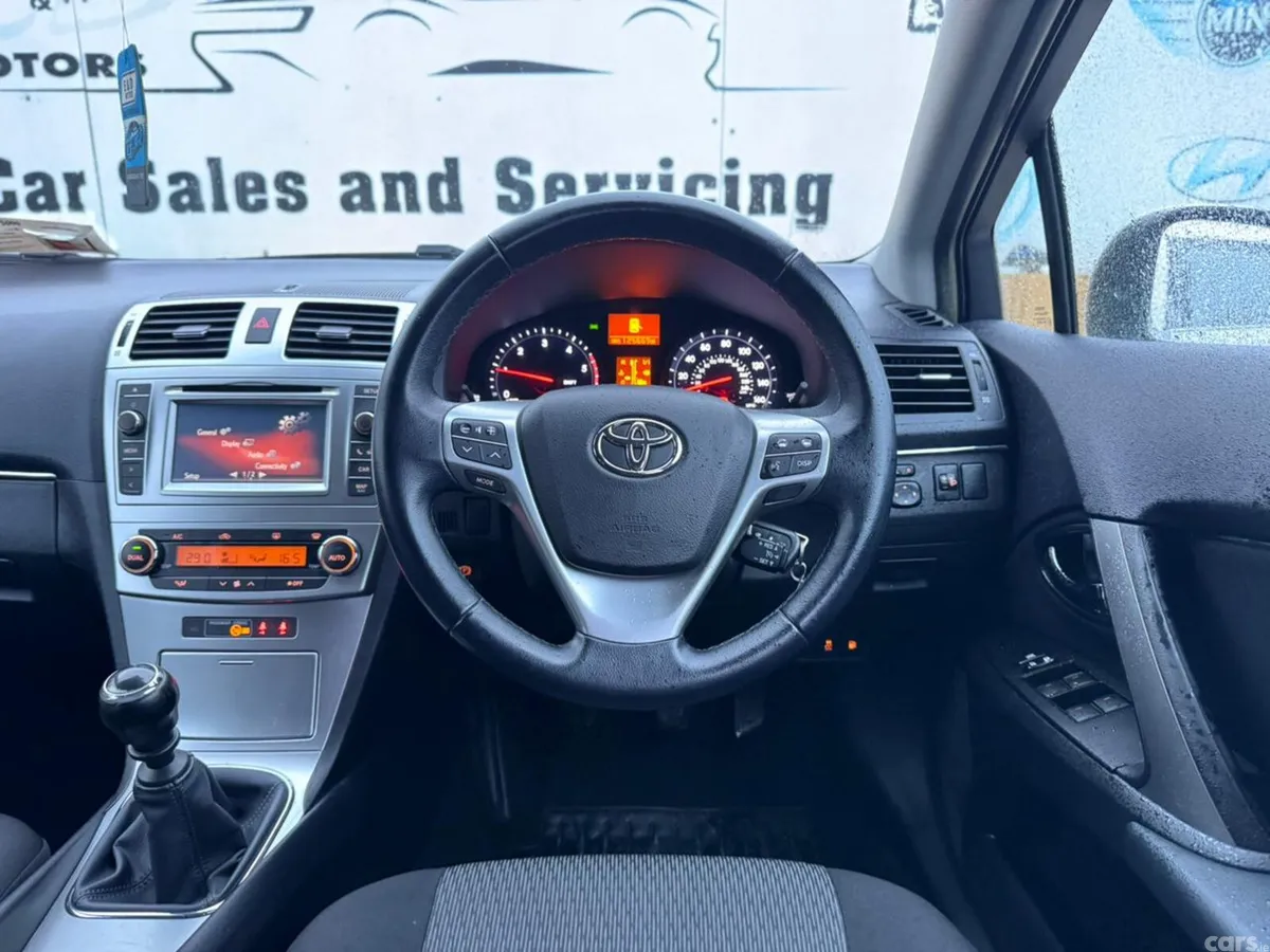 Toyota Avensis Estate, Diesel, 2015, White