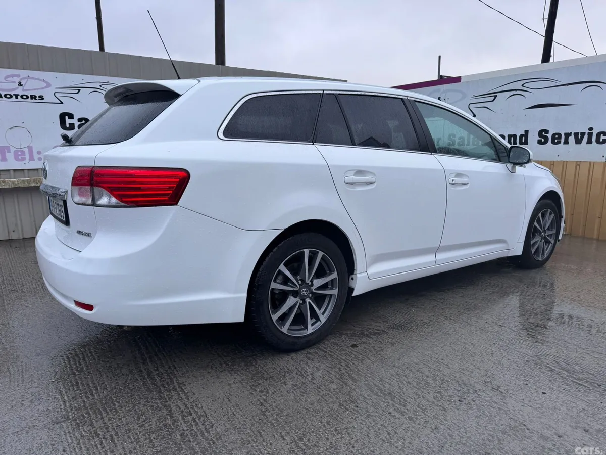 Toyota Avensis Estate, Diesel, 2015, White