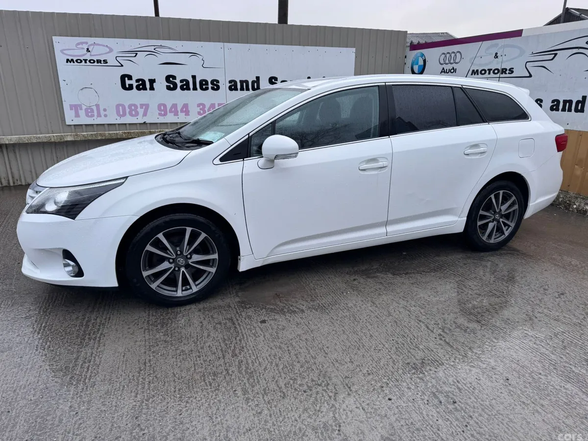 Toyota Avensis Estate, Diesel, 2015, White