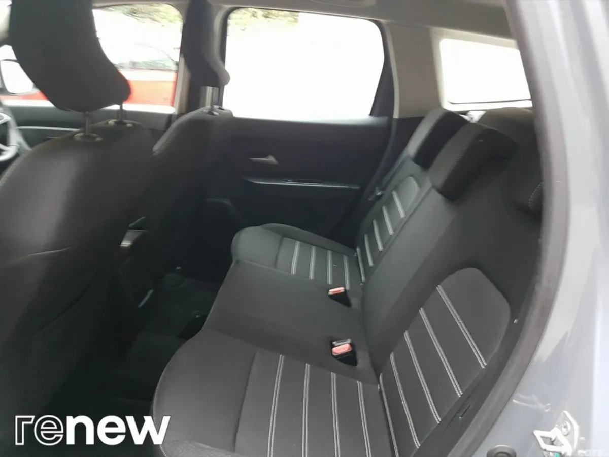 Dacia Duster SUV, Petrol, 2023, Grey