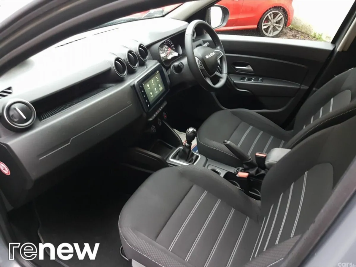 Dacia Duster SUV, Petrol, 2023, Grey