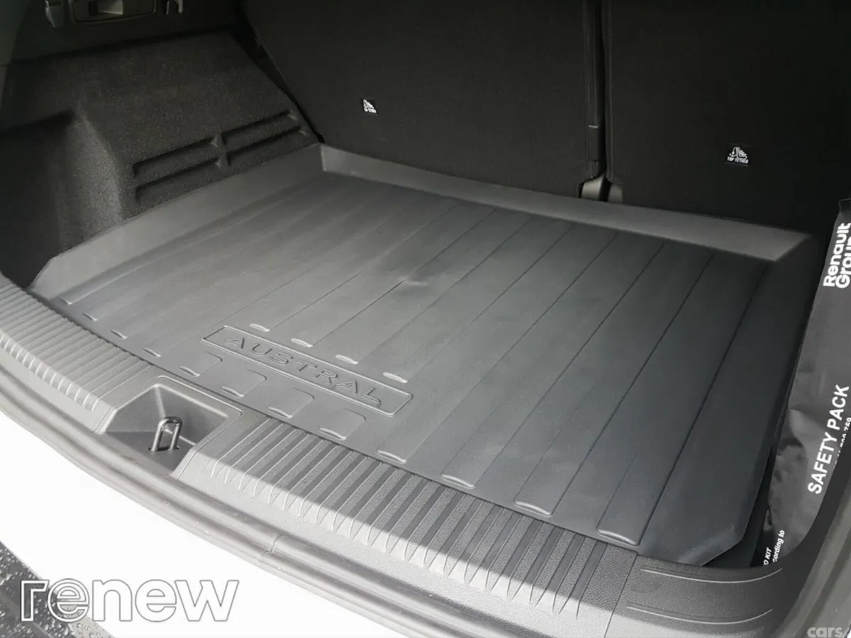 Renault Austral SUV, Petrol, 2026, White