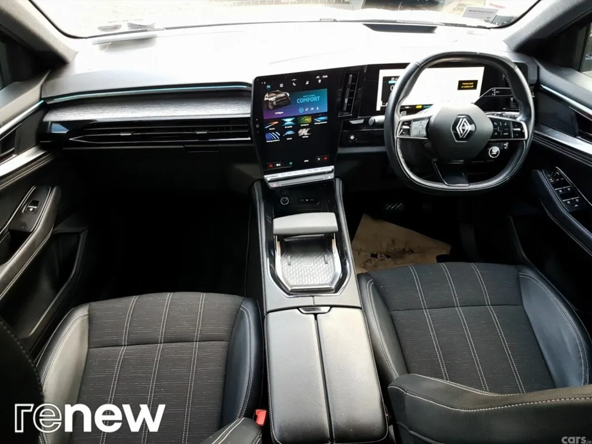 Renault Austral SUV, Petrol, 2025, Grey