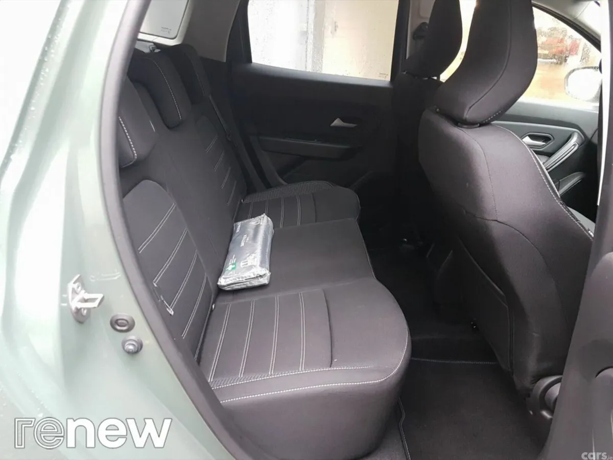 Dacia Duster SUV, Petrol, 2023, Grey