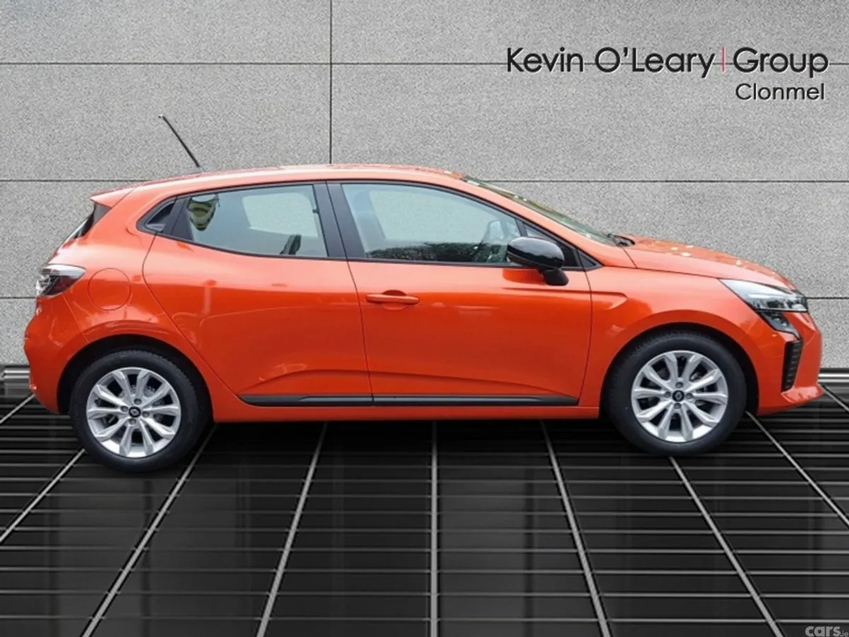Renault Clio Hatchback, Petrol, 2025, Orange