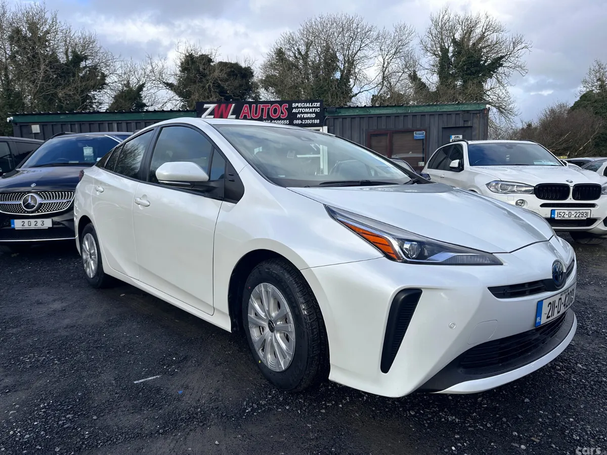 Toyota Prius Hatchback, Petrol Hybrid, 2021, White