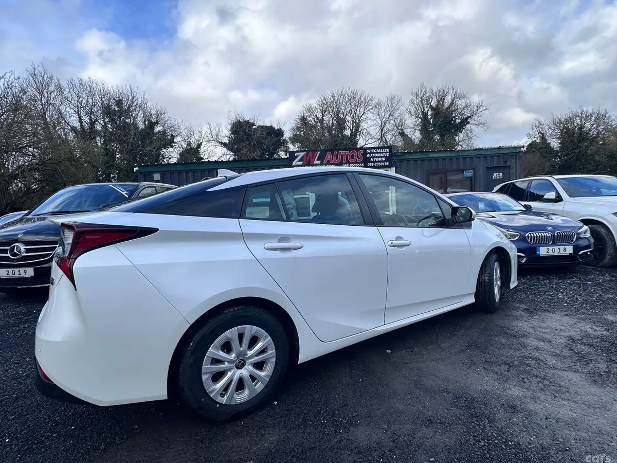 Toyota Prius Hatchback, Petrol Hybrid, 2021, White