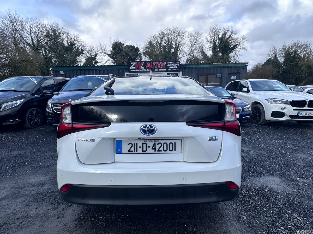 Toyota Prius Hatchback, Petrol Hybrid, 2021, White