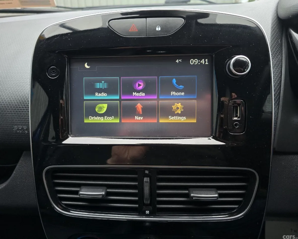 Renault Clio Hatchback, Diesel, 2019, Blue
