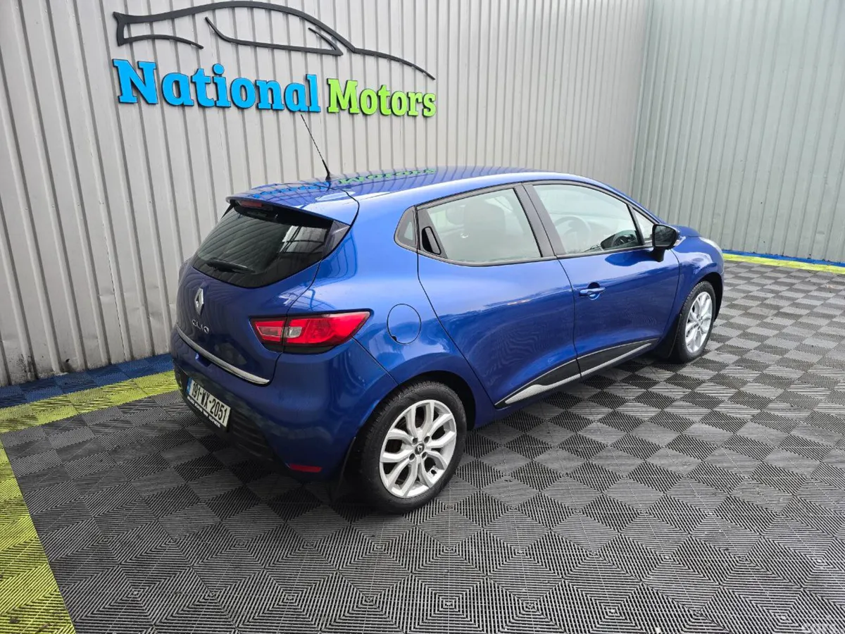 Renault Clio Hatchback, Diesel, 2019, Blue