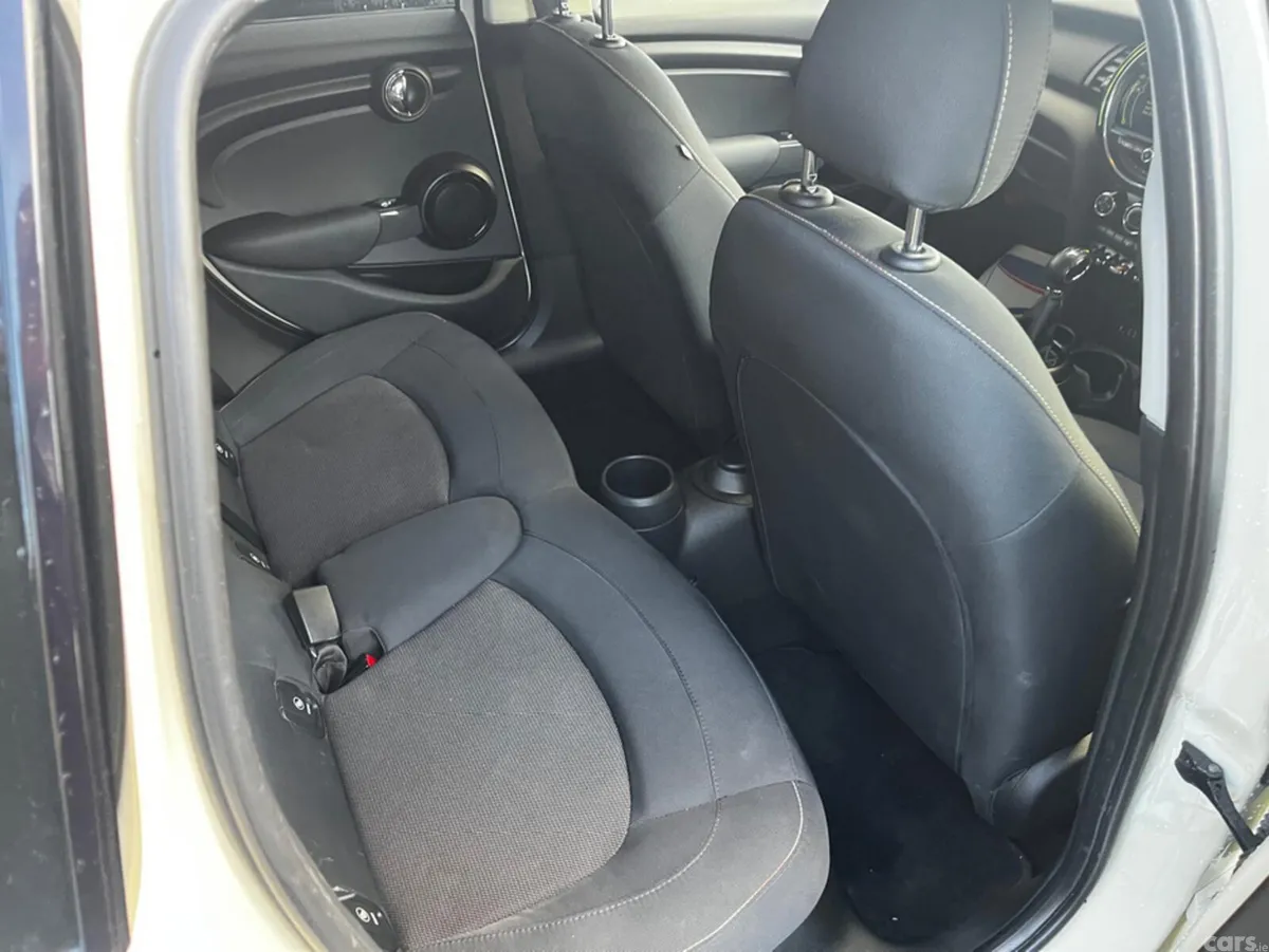 Mini Cooper Hatchback, Petrol, 2015, White