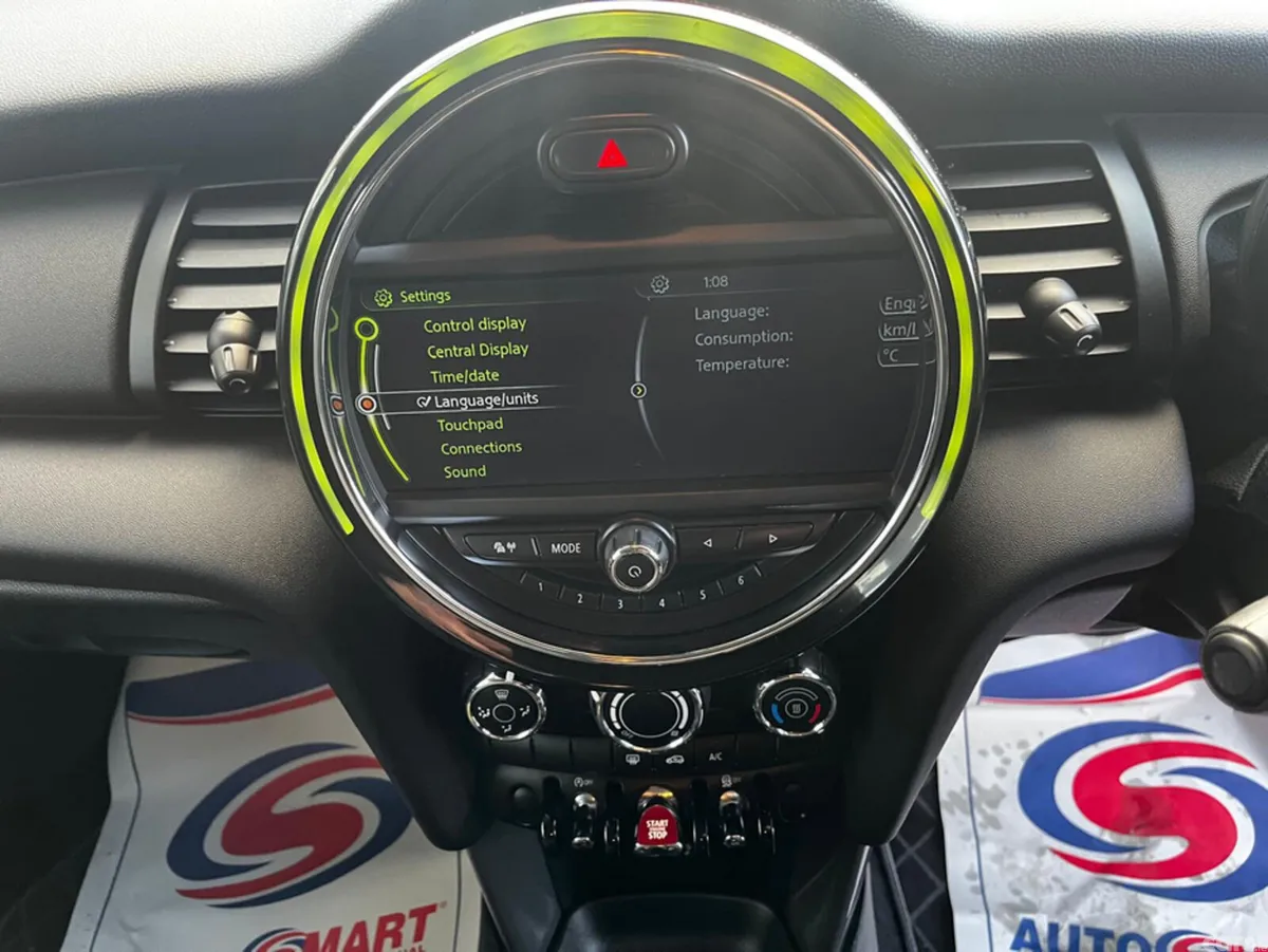 Mini Cooper Hatchback, Petrol, 2015, White