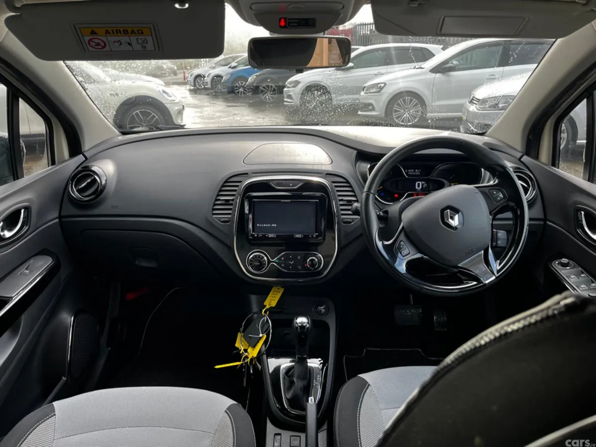 Renault Captur Hatchback, Petrol, 2014, White