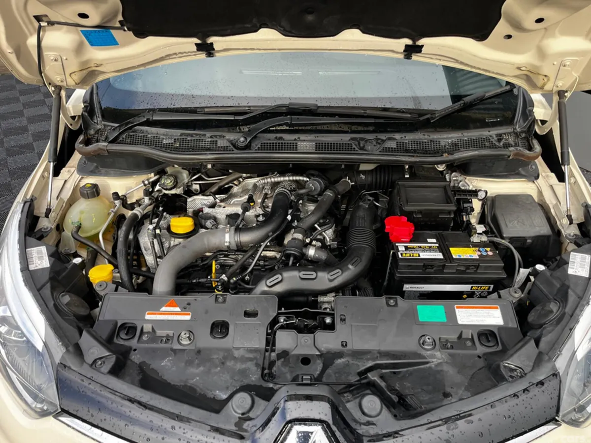 Renault Captur Hatchback, Petrol, 2014, White