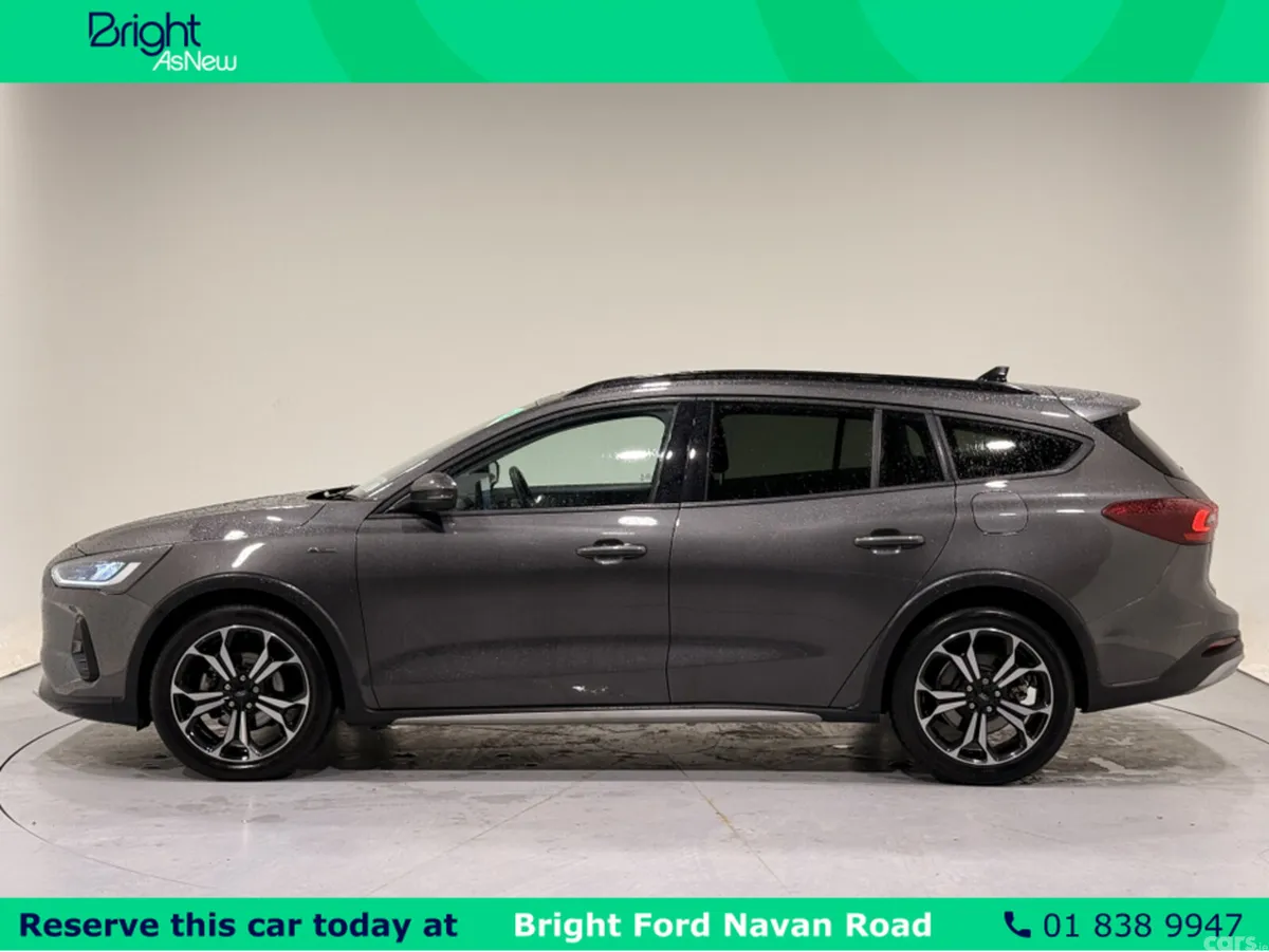 Ford Focus Estate, Petrol Hybrid, 2023, Grey