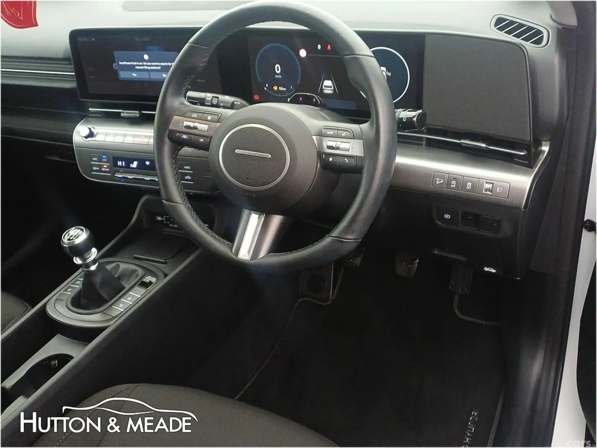 Hyundai KONA SUV, Petrol, 2023, White