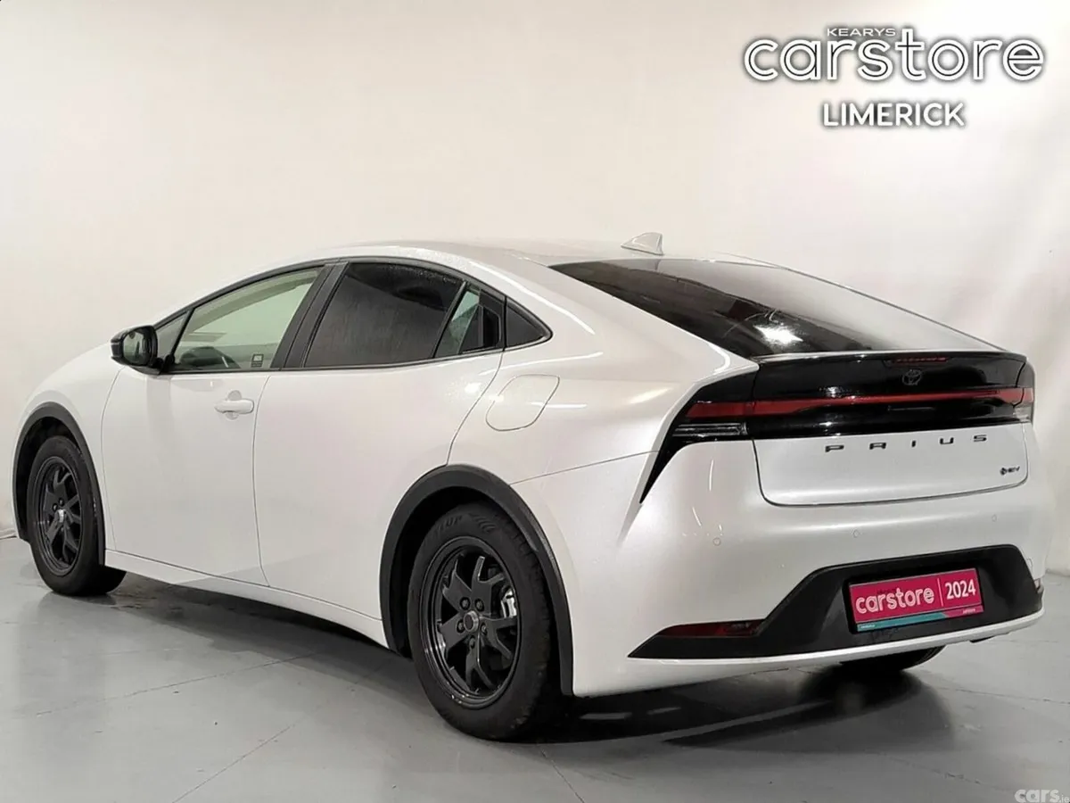 Toyota Prius Hatchback, Petrol Hybrid, 2024, White