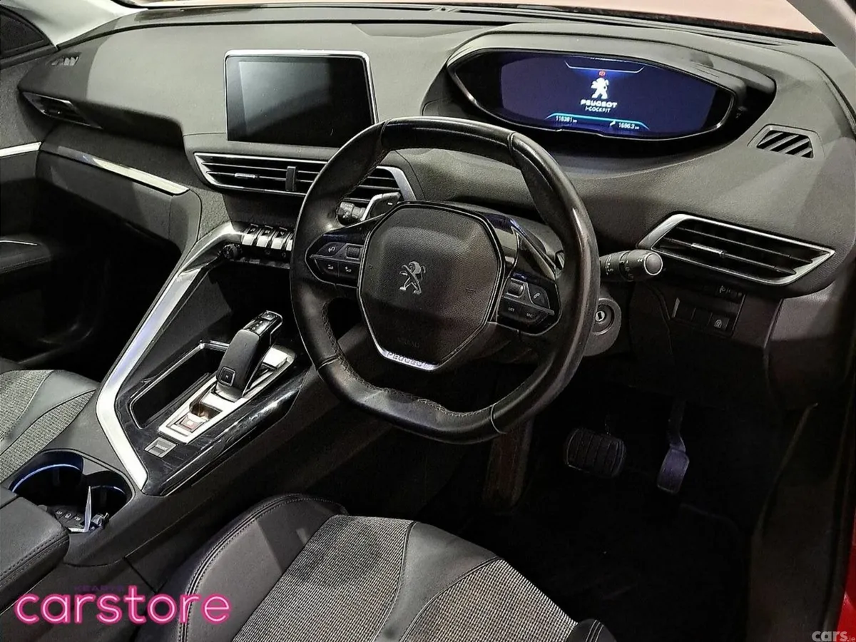 Peugeot 3008 MPV, Petrol, 2019, Red